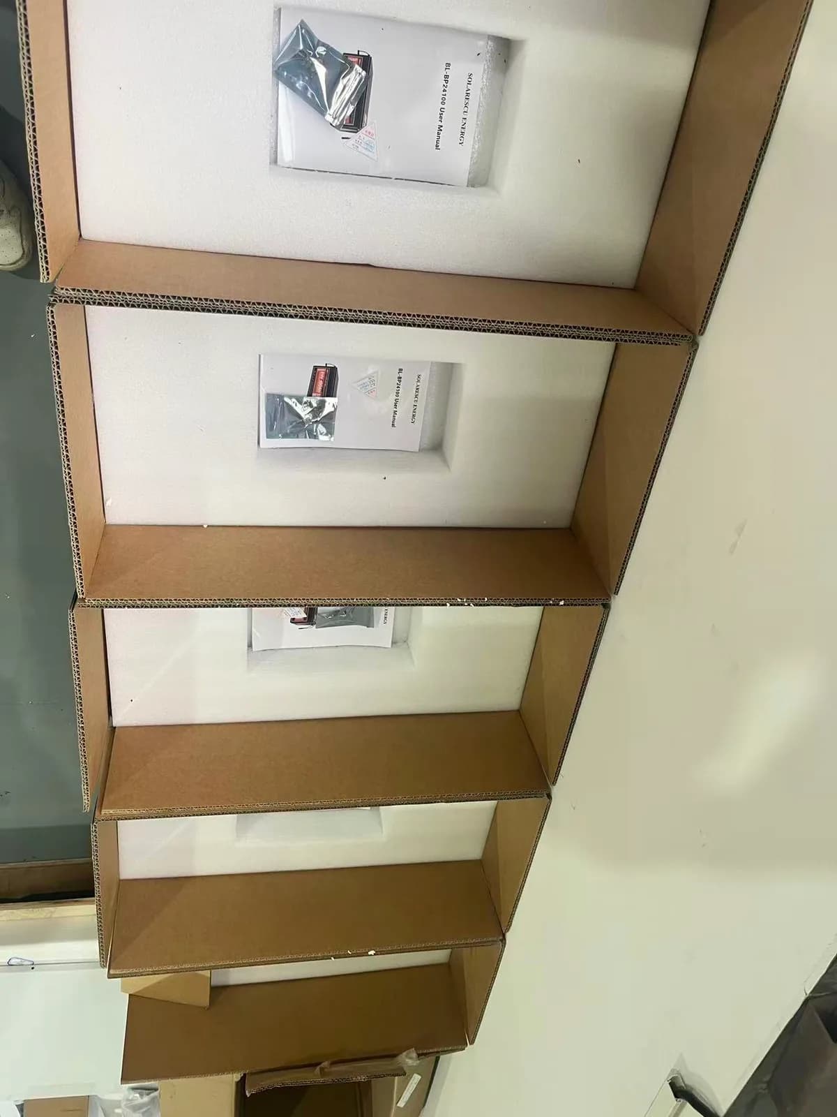 Baterie LiFePO4 Solarescu BL-BP24100 24V (25.6V) 100Ah, 2.56 kWh, Celule EVE Grade A, Smart BMS JK cu Bluetooth - poza 2