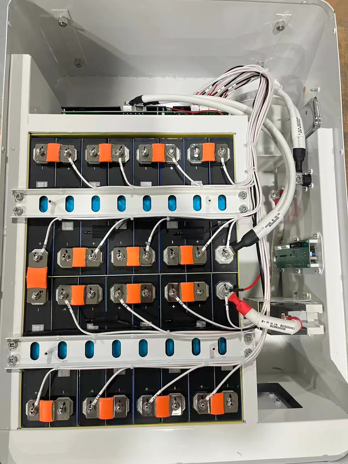 Baterie LiFePO4 48V (51.2V) 206Ah, 10.5 kWh Stocare Rezidențială Solarescu BL-WP48206, Celule EVE Grade A, Smart BMS JK 150A - poza 7