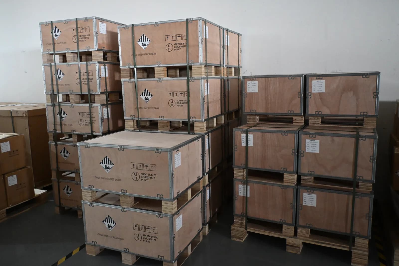 Baterie LiFePO4 48V (51.2V) 206Ah, 10.5 kWh Stocare Rezidențială Solarescu BL-WP48206, Celule EVE Grade A, Smart BMS JK 150A - poza 10
