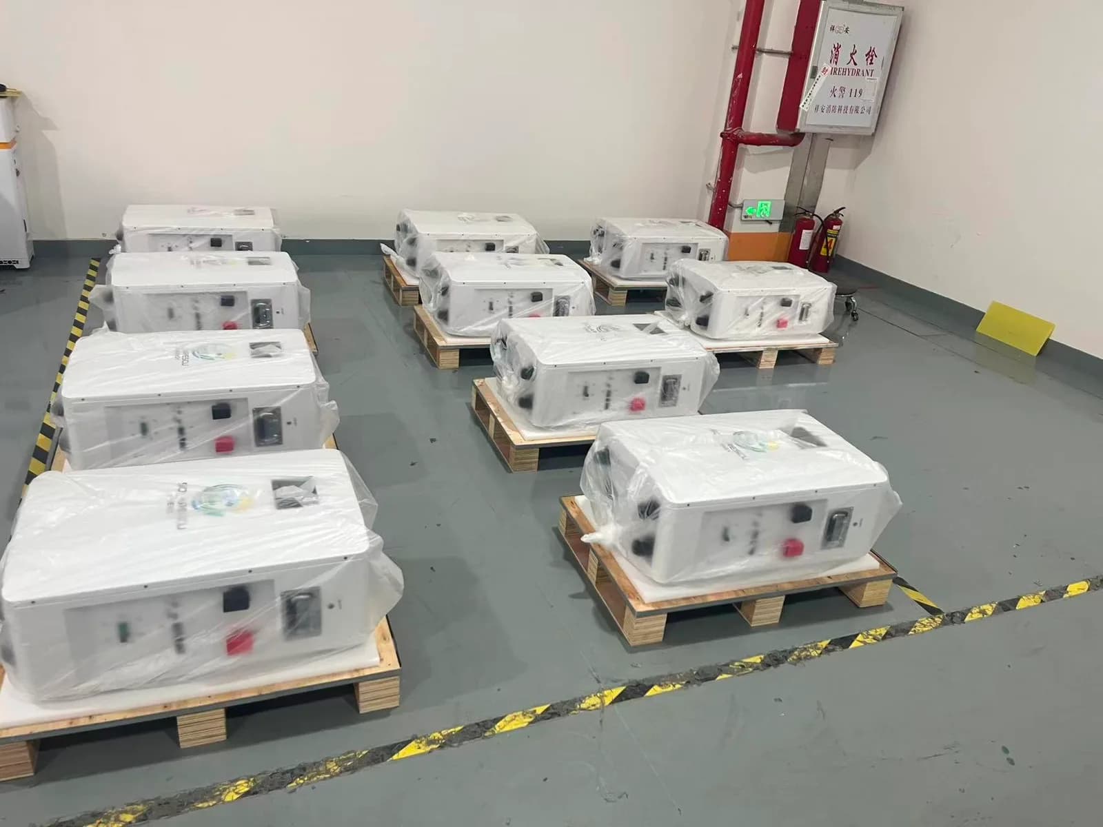 Kit Fotovoltaic Off-Grid Solarescu 4.5 kW: Invertor Growatt SPF 6000 ES Plus 6kW, 10x Panouri N-Type TOPCon 450W (4.5kW), Baterie LiFePO4 10.5 kWh (51.2V 206Ah) EVE & BMS JK - poza 2