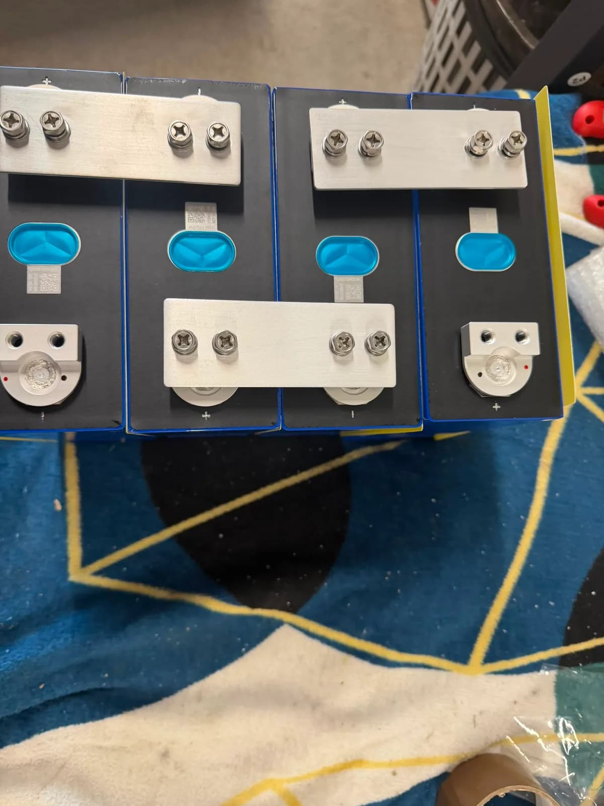 Set 4 Celule LiFePO4 EVE MB31 3.2V 330Ah Grade A (Sistem 12.8V / 24V) - poza 6